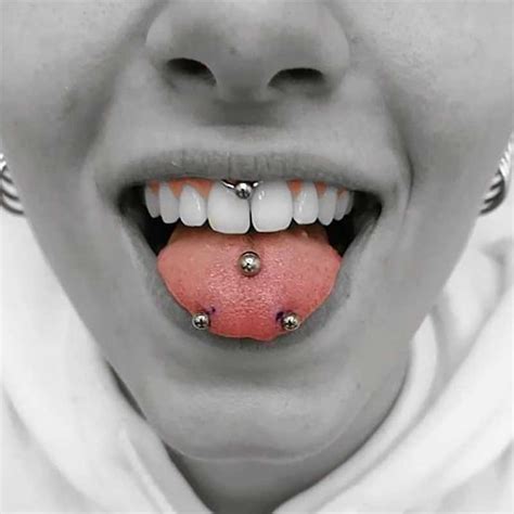 snake eye piercing pain|Snake Eyes Piercing: Everything You Need to Know